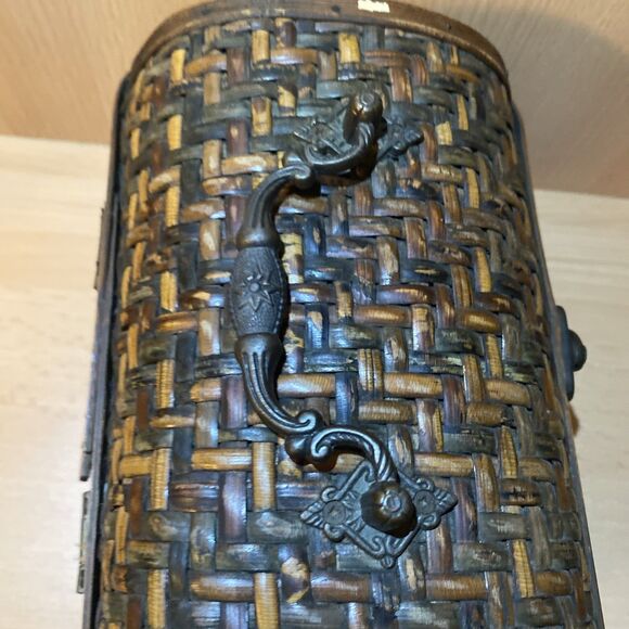 Wooden Woven Bamboo Hinged Lock Jewelry Keepsake Box Home Decor - Picture 9 of 10